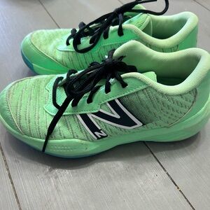New Balance Kids Green Sneakers 996 size 4